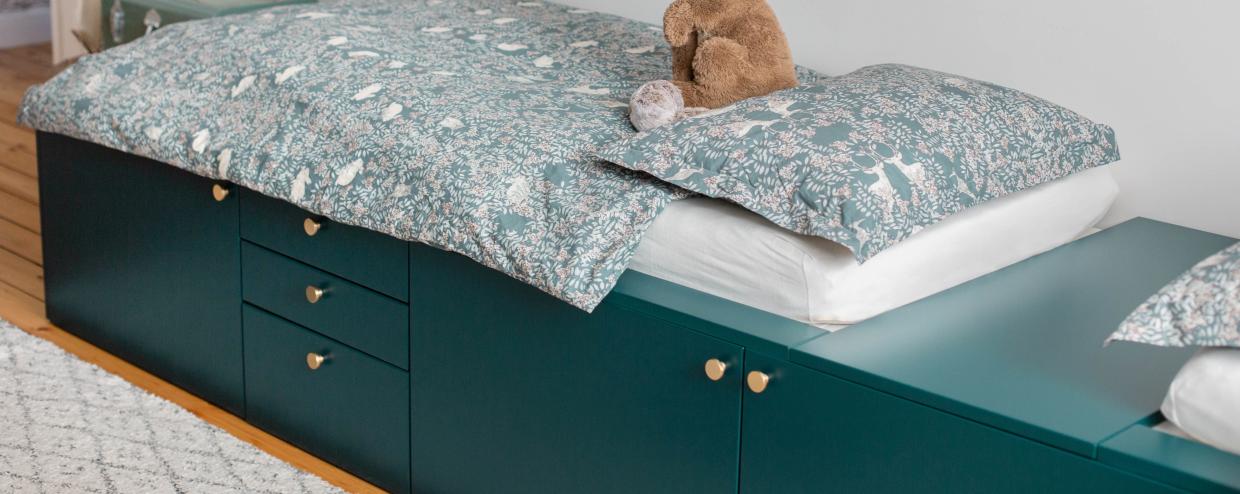 Green 04 - Sauvage podium bed