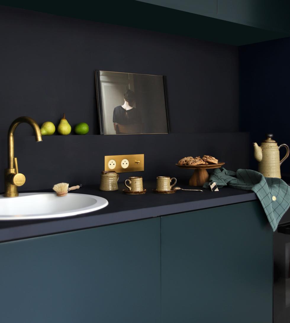 Kitchen in Green 02 - Sombre forest