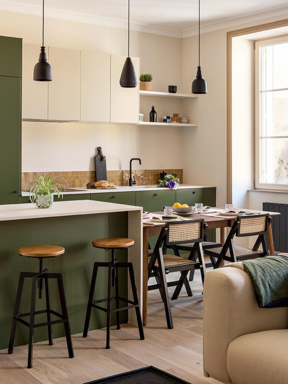 Olive and Ivoire kitchen