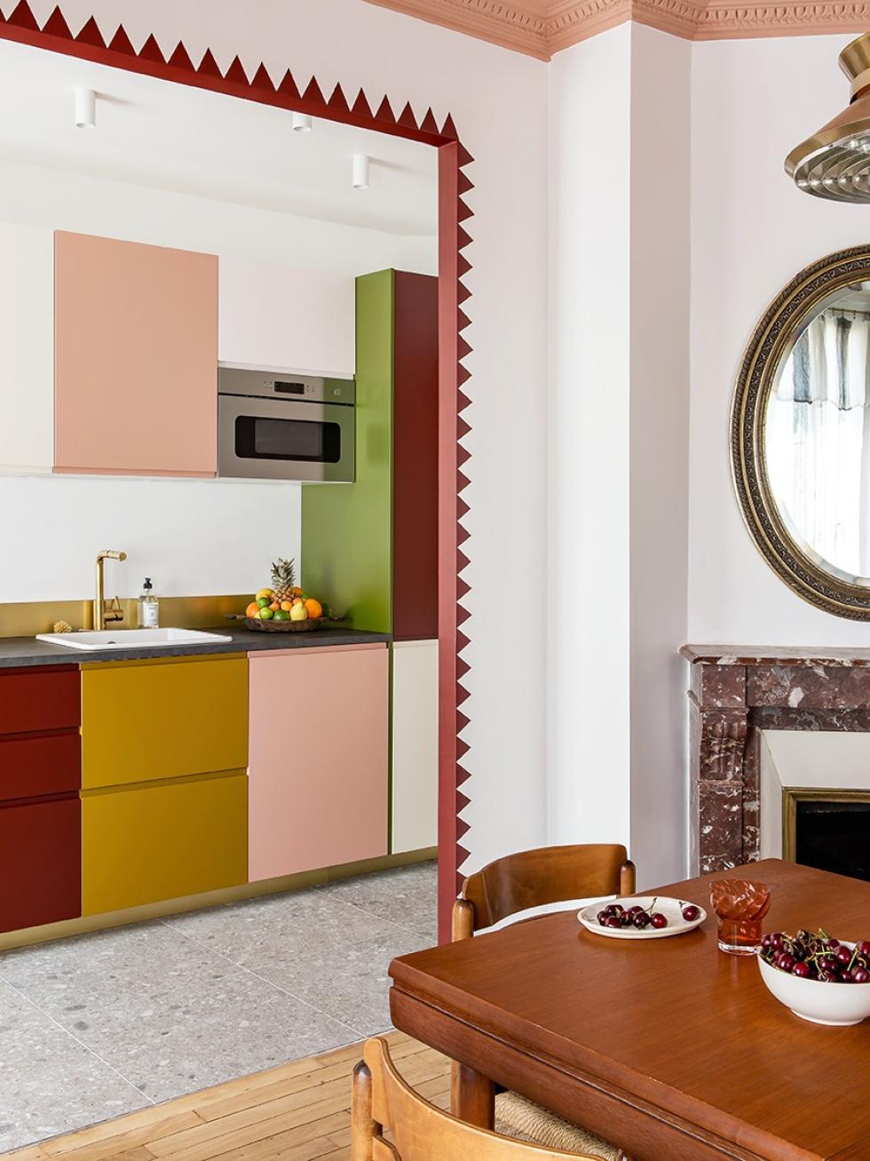 Arty kitchen with a multicolour palette