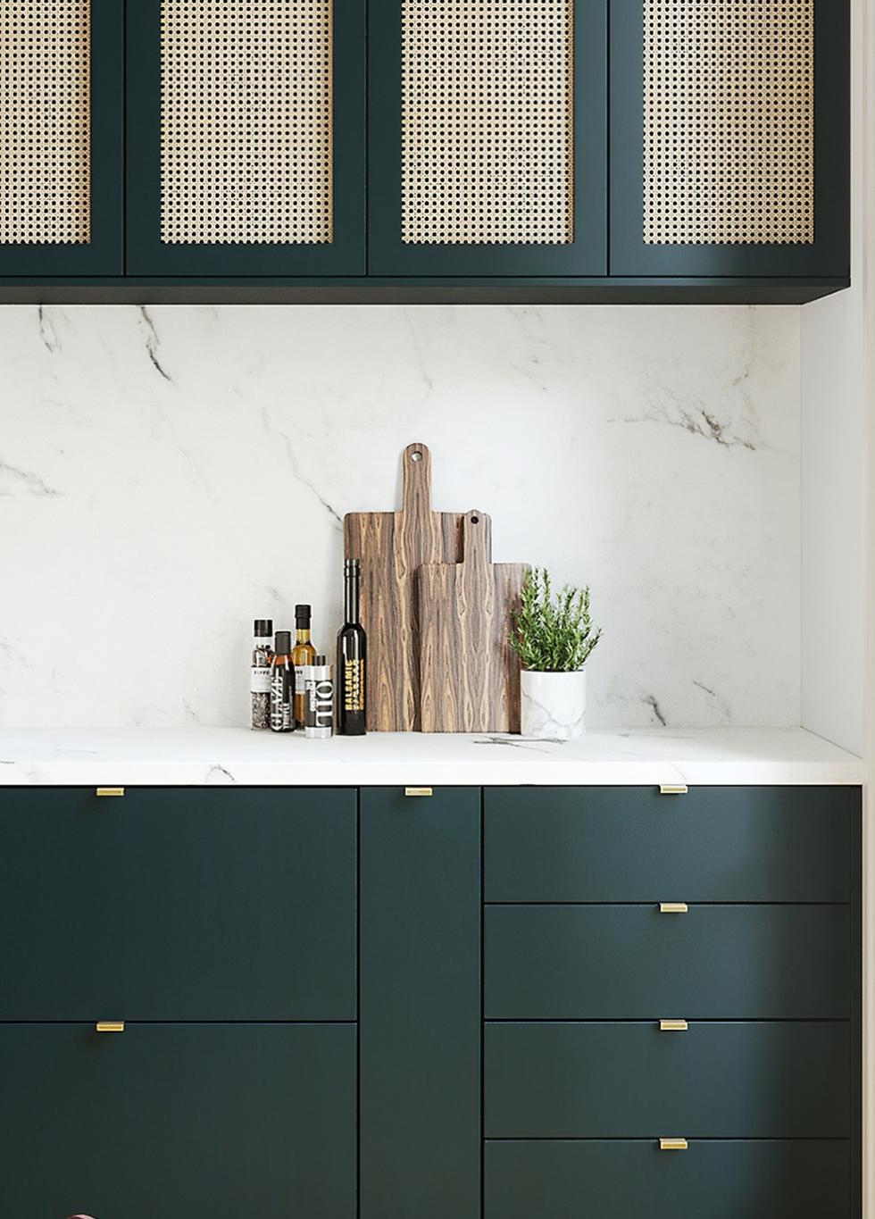 Moodboard in Walnut and Brass