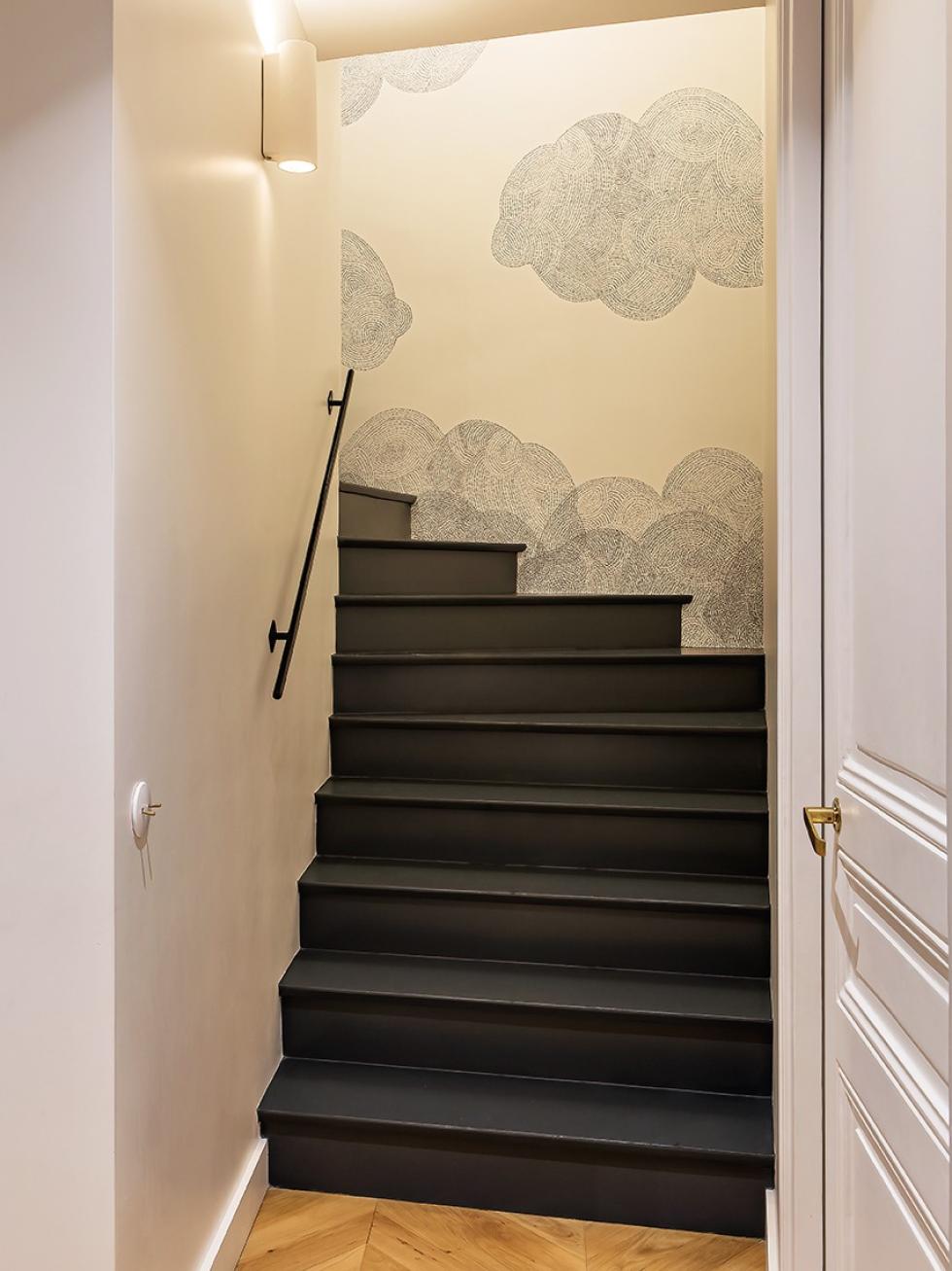 Home Tour, a duplex renovated by Cyrielle Wattinne, the staircase