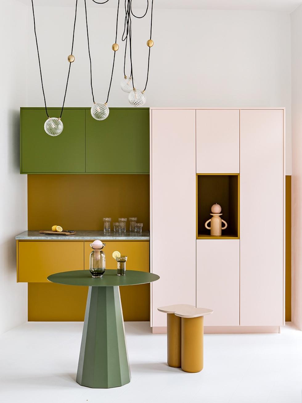 A Rose calcaire, Ocre and Tuile kitchen by Margaux Keller