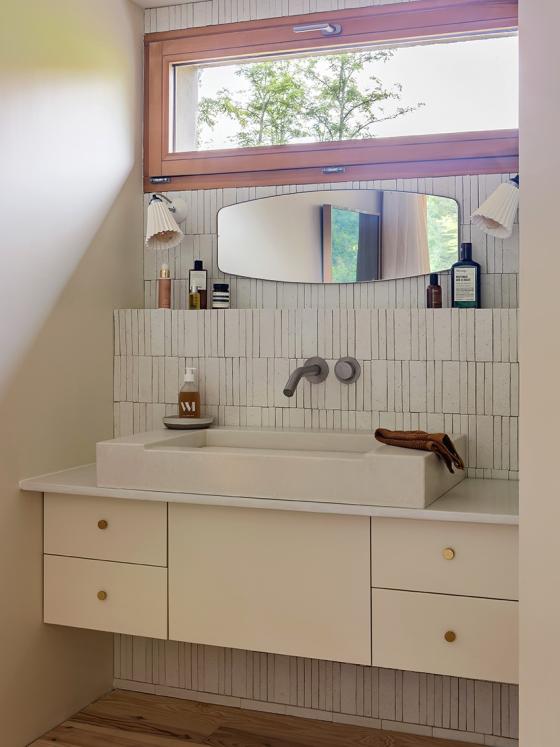 Sabine Mérillon's Ivoire bathroom