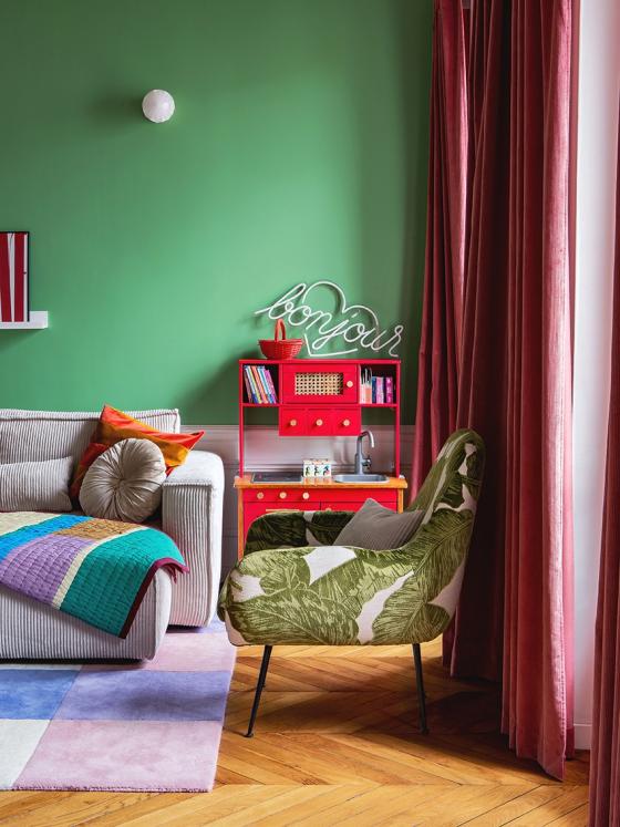 Le salon coloré de Lisa Gachet.