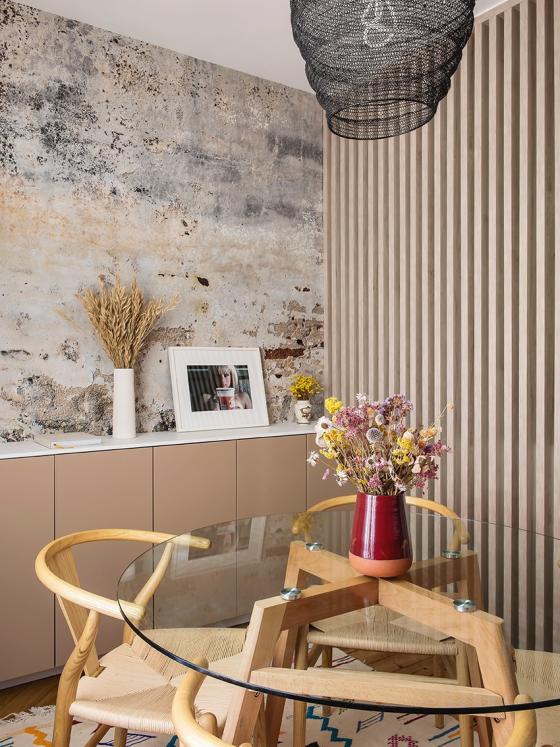 Le salon de Lucie Socrate - ⓒ Hervé Goluza pour Plum Living