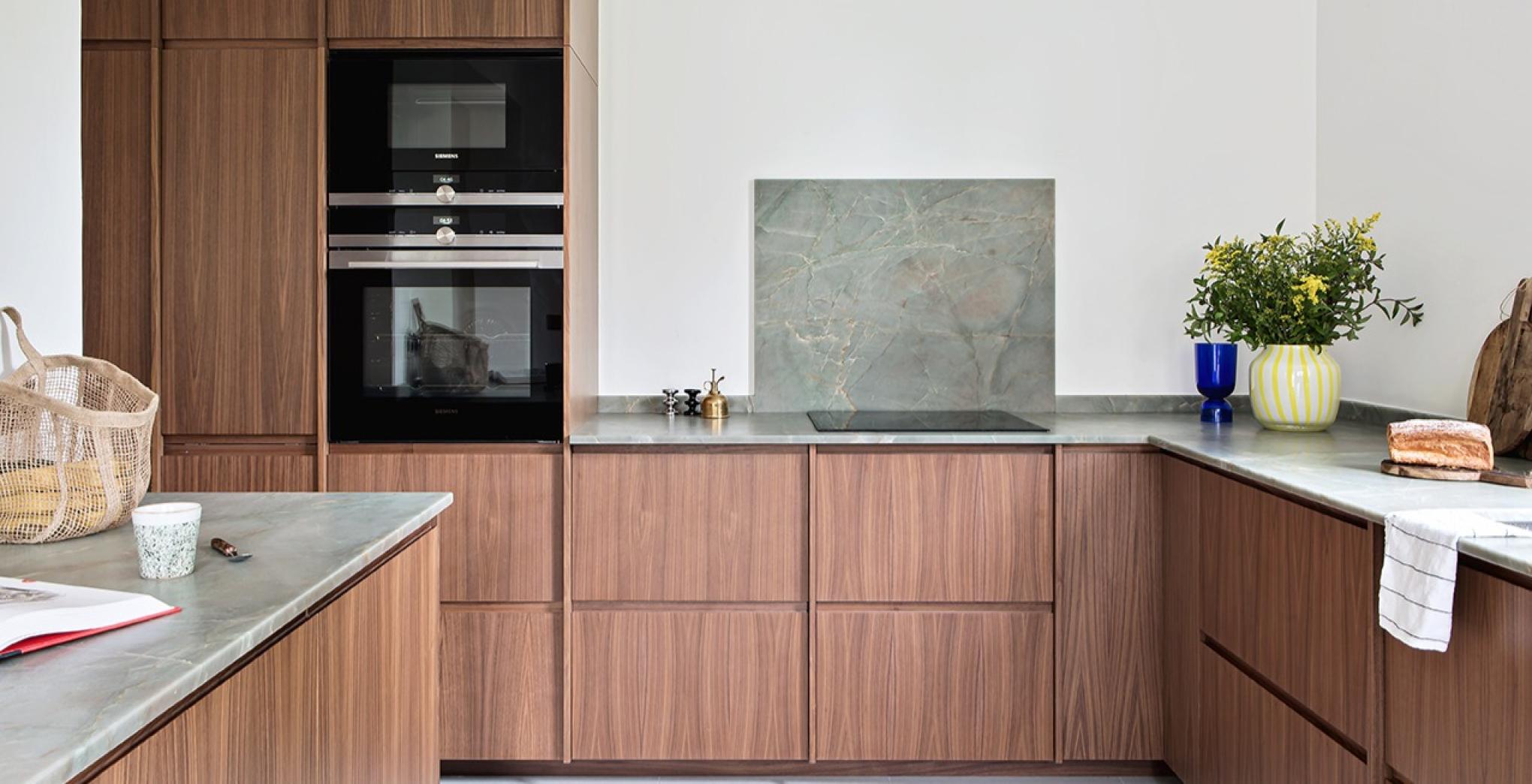 Kitchen with natural walnut dividers