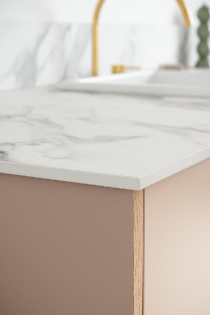 Worktop sample | Calacatta Marble