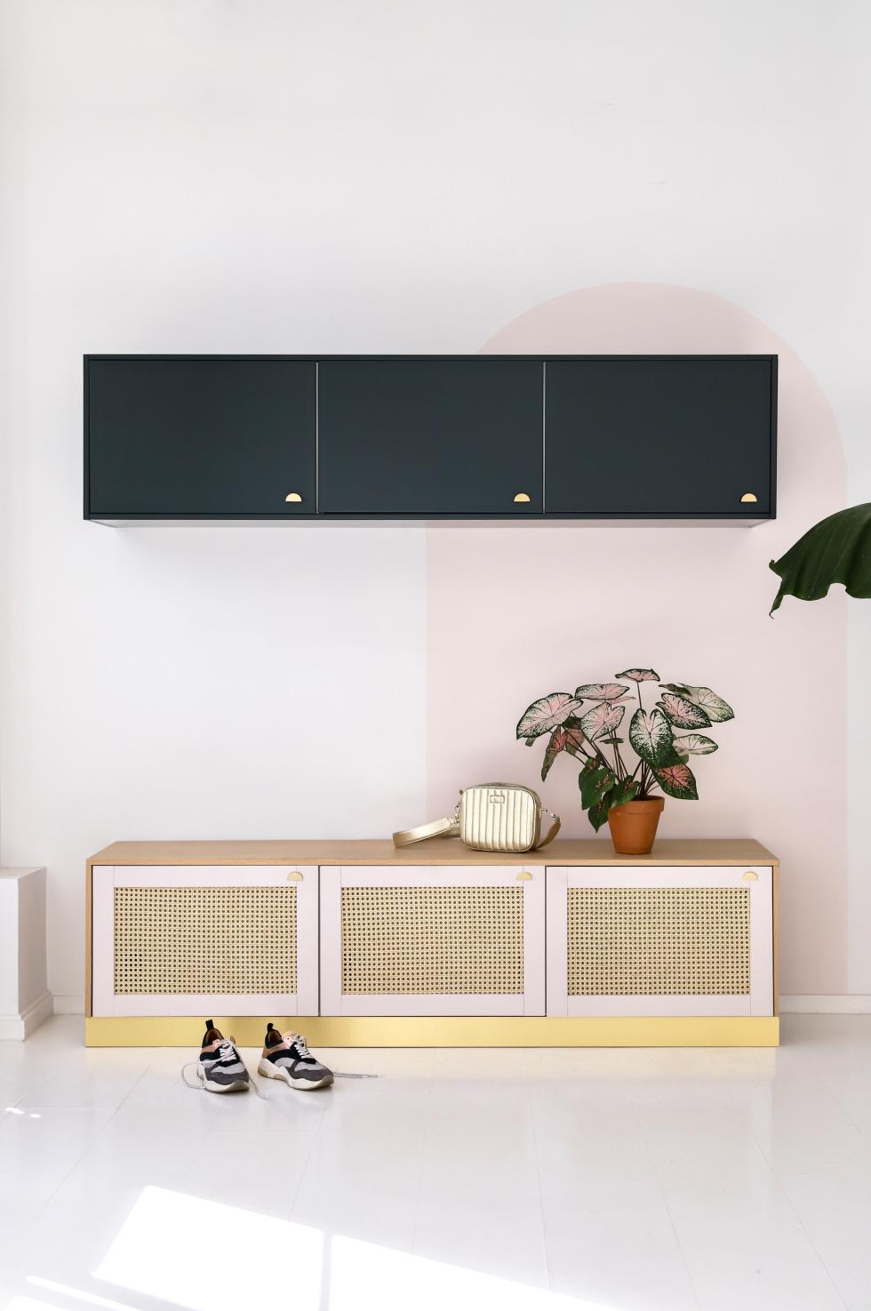Banquette cannage laque mate plinthe laiton copie