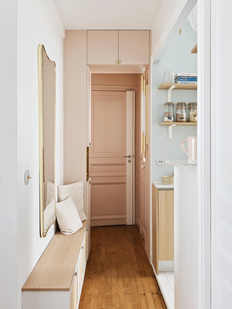 Entrée peinture banquette beige rosé
