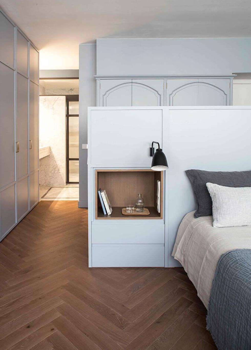 Tête de lit avec table de nuit intégrée, signée Espacio en Blanco