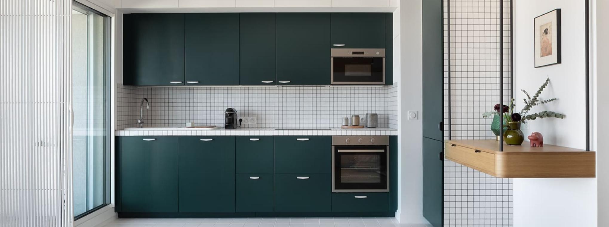 CUISINE LISSE SOMBRE FOREST