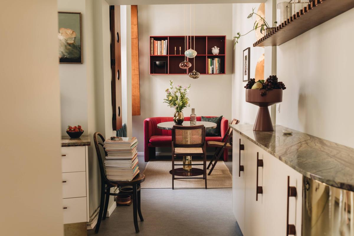 Plum Living Fronten in Mattlack Sable